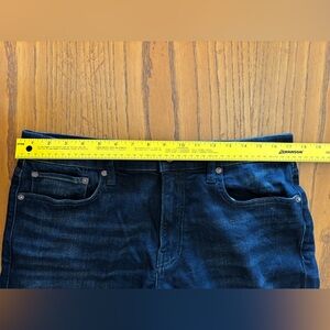 Lucky Brand Men's dark wash Jeans 410 Athletic Straight 33 x 32